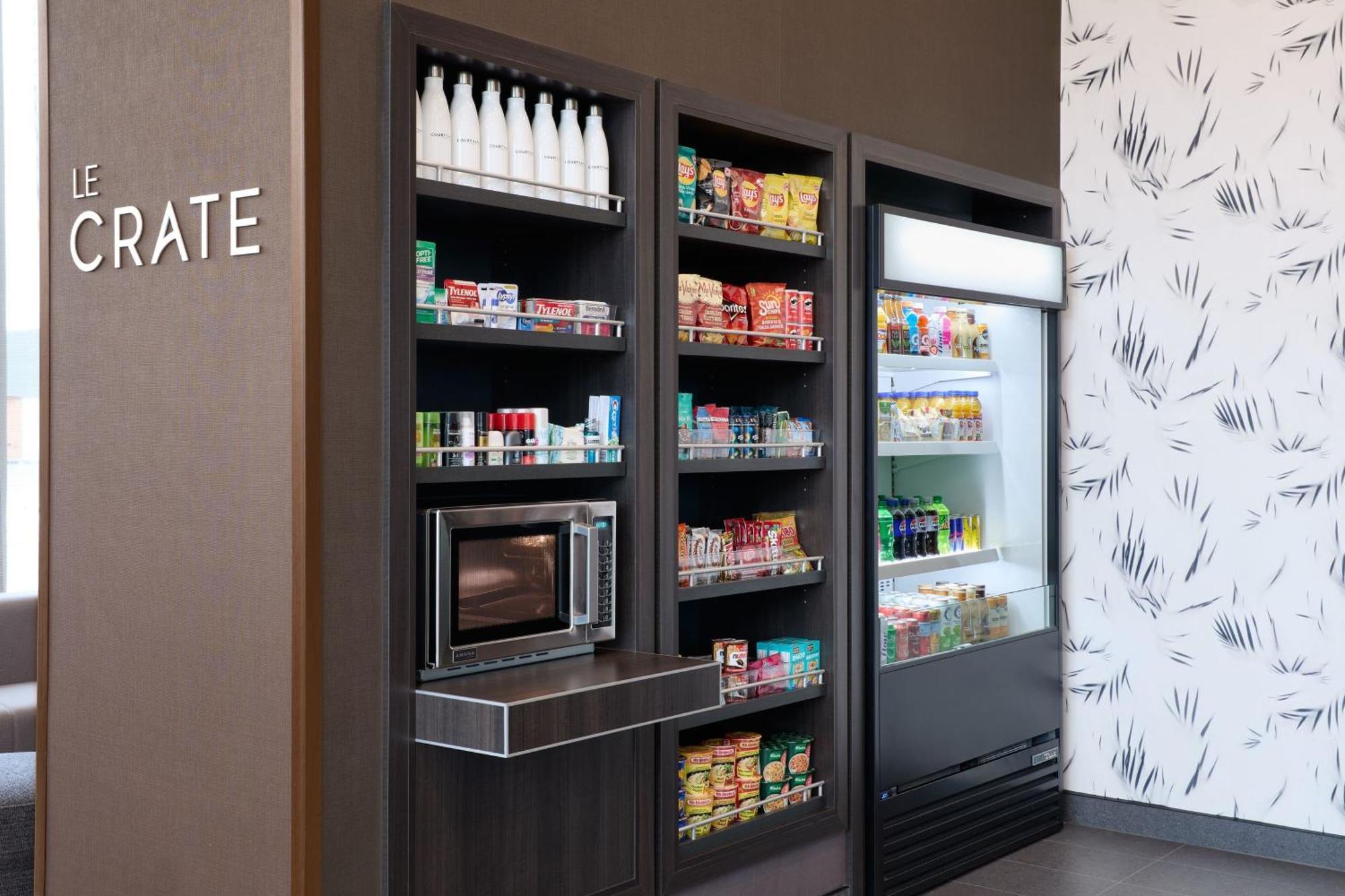 Courtyard By Marriott Montreal Laval Hotel ภายนอก รูปภาพ
