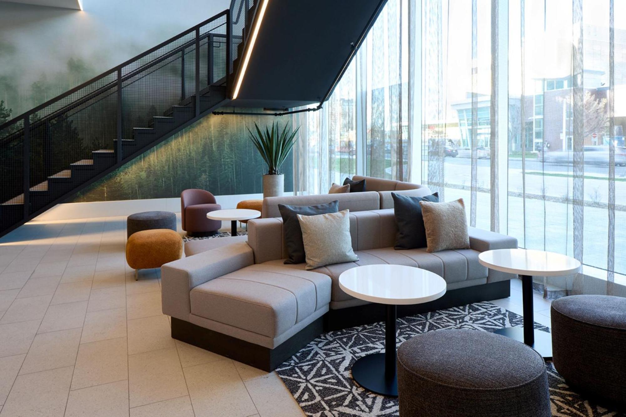 Courtyard By Marriott Montreal Laval Hotel ภายนอก รูปภาพ