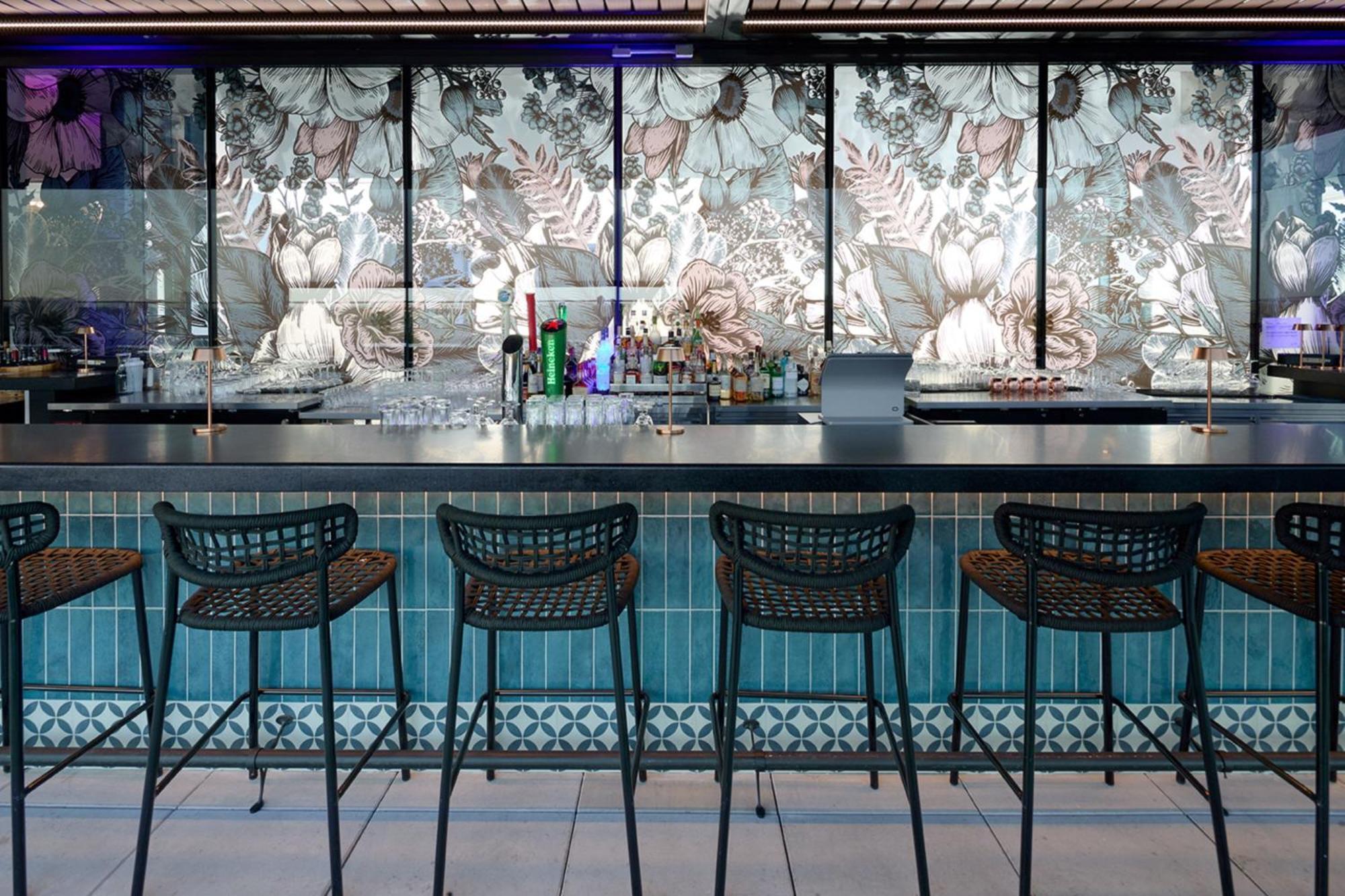 Courtyard By Marriott Montreal Laval Hotel ภายนอก รูปภาพ